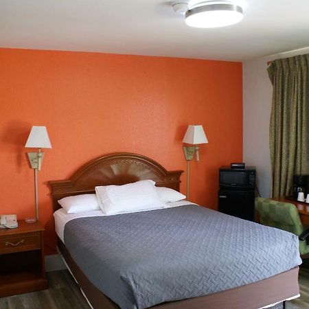 Whispering Pines Motel - Asheville Ngoại thất bức ảnh
