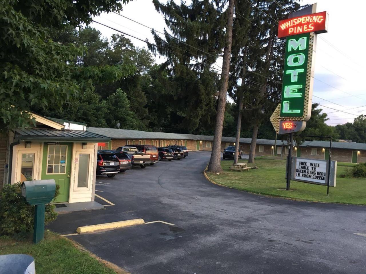 Whispering Pines Motel - Asheville Ngoại thất bức ảnh