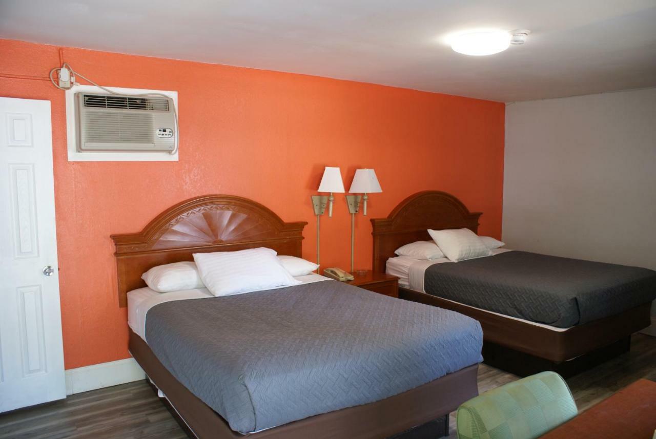 Whispering Pines Motel - Asheville Ngoại thất bức ảnh