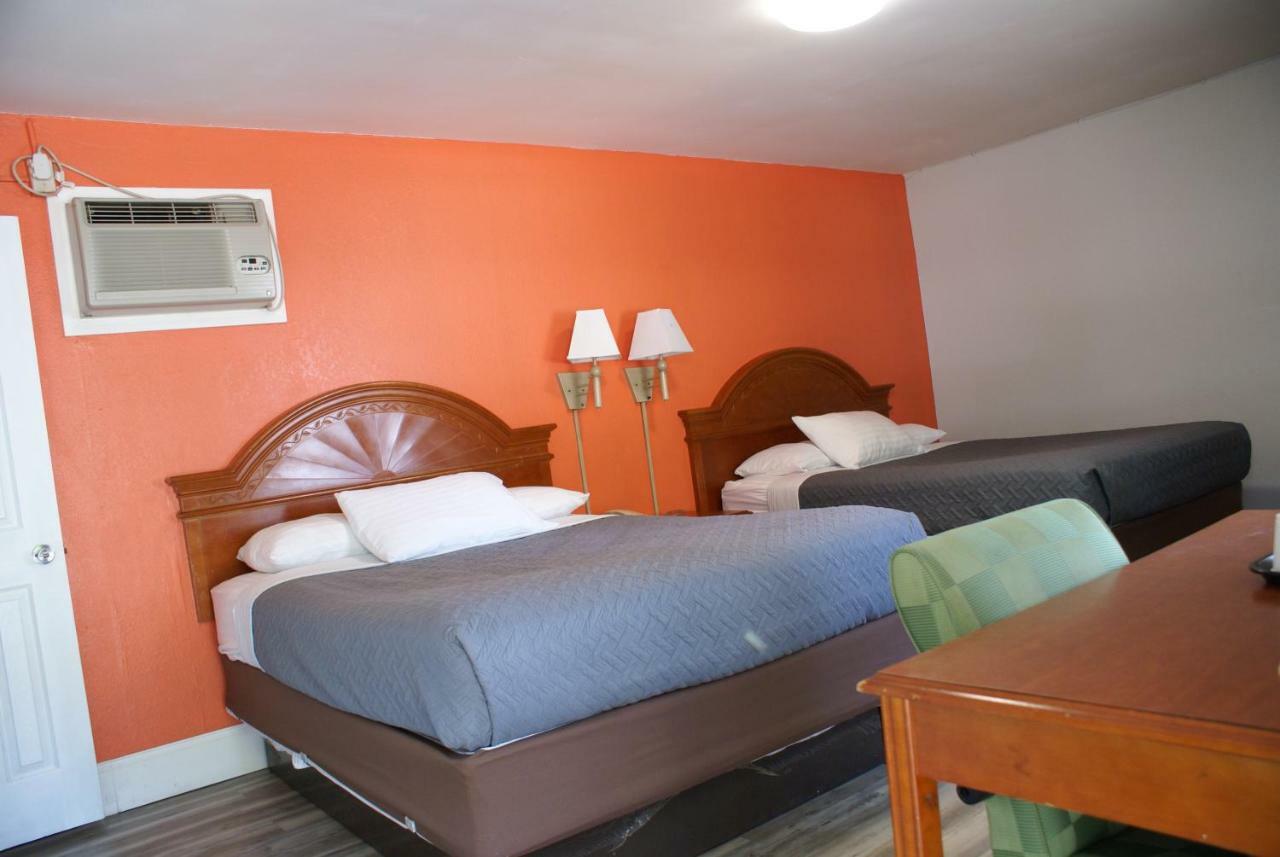 Whispering Pines Motel - Asheville Ngoại thất bức ảnh